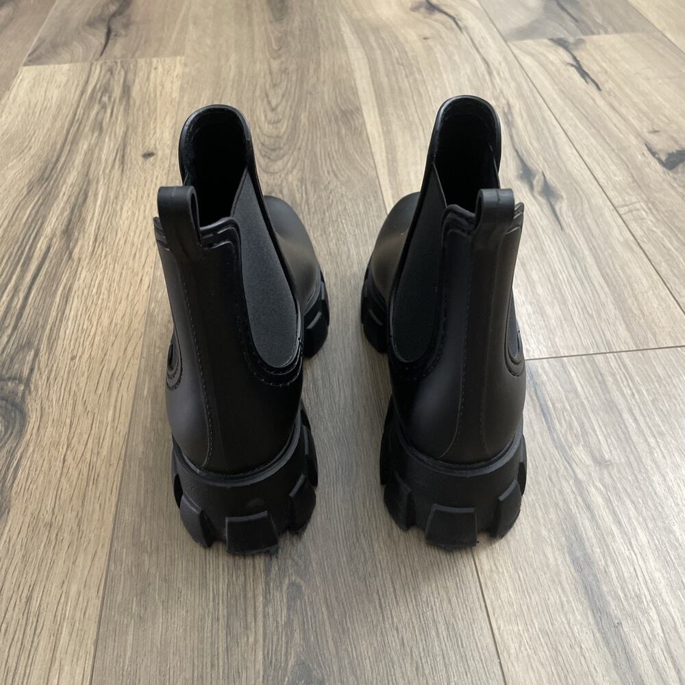Jeffrey Campbell Matte Black Pleu Lug Sole Boots Size 7 Platform Chelsea Boot - Picture 5 of 9